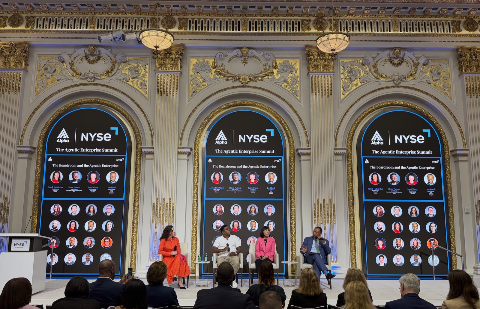Leaders in conversation at an Alpha gathering at the New York Stock Exchange