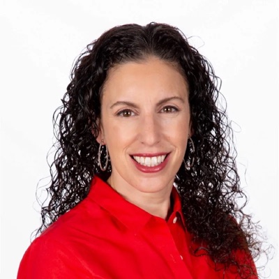 Portrait of Sarah Hofstetter, Board Director & Senior Advisor